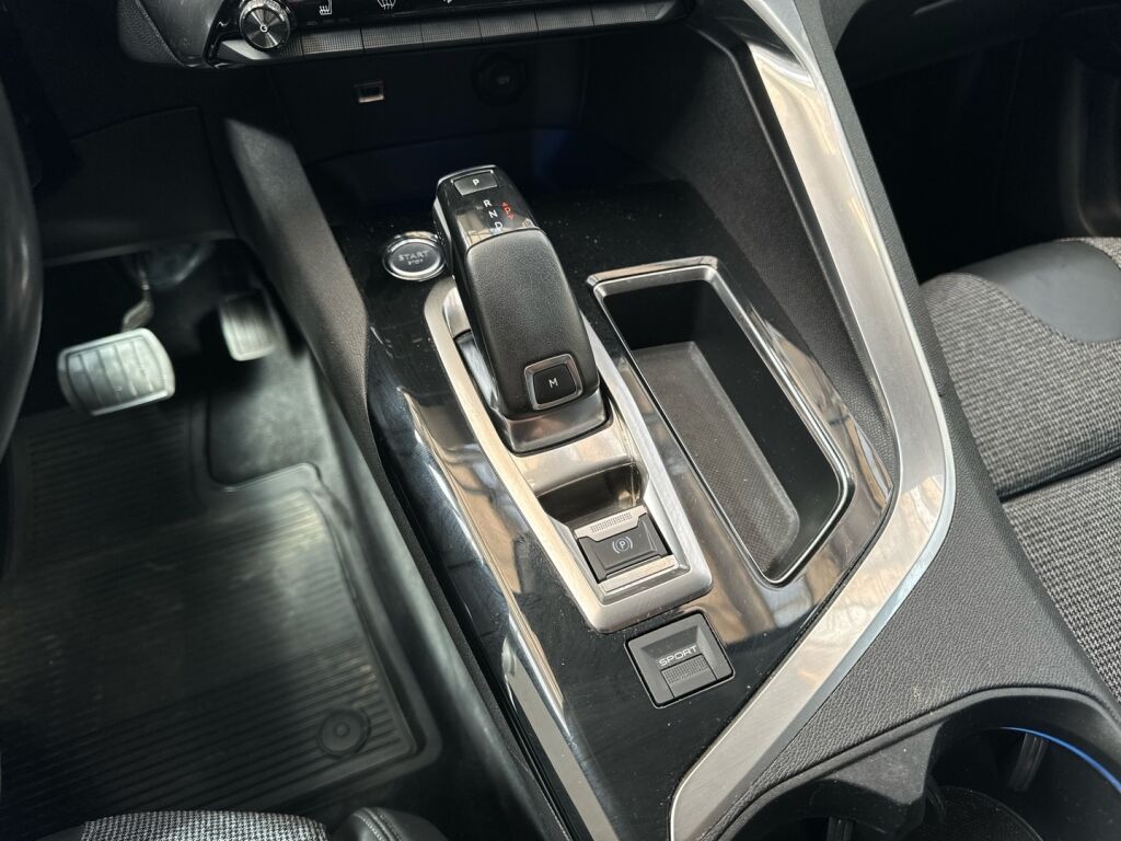 Peugeot 3008 2018 Ruskea (beige)
