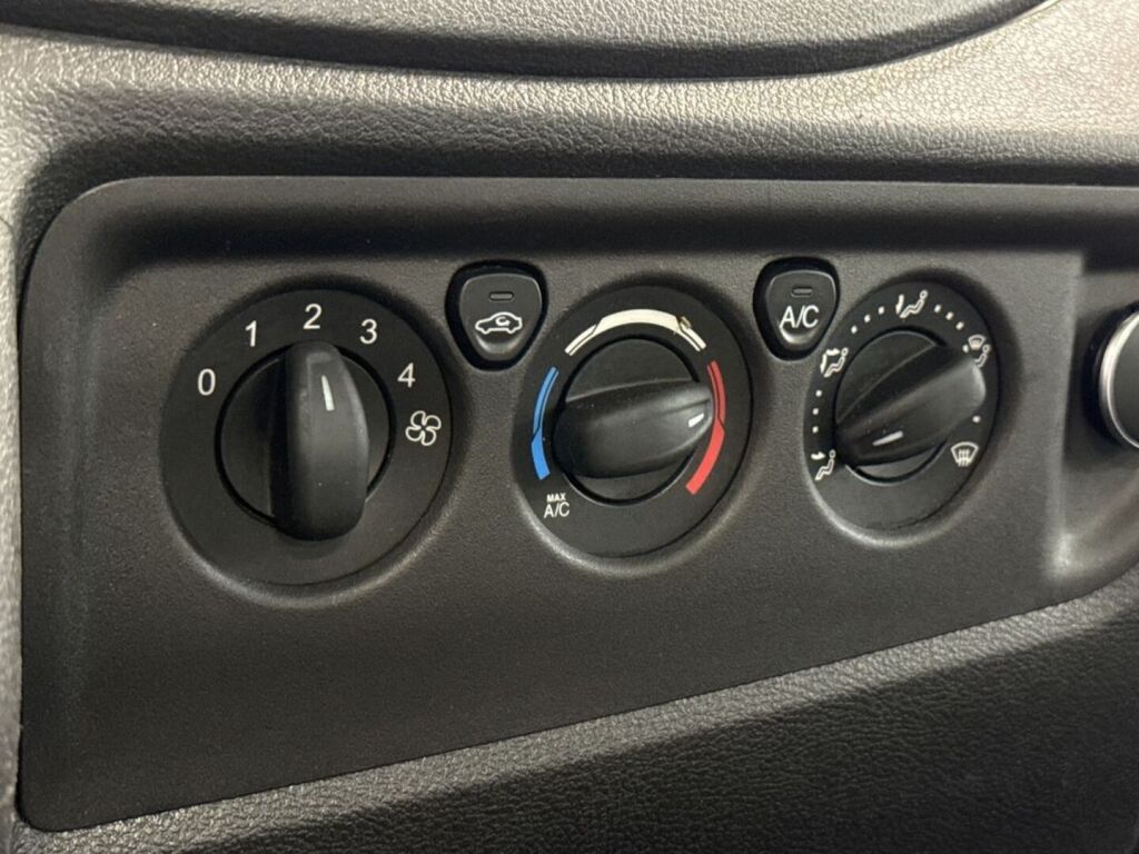Ford Transit 2014 Valkoinen
