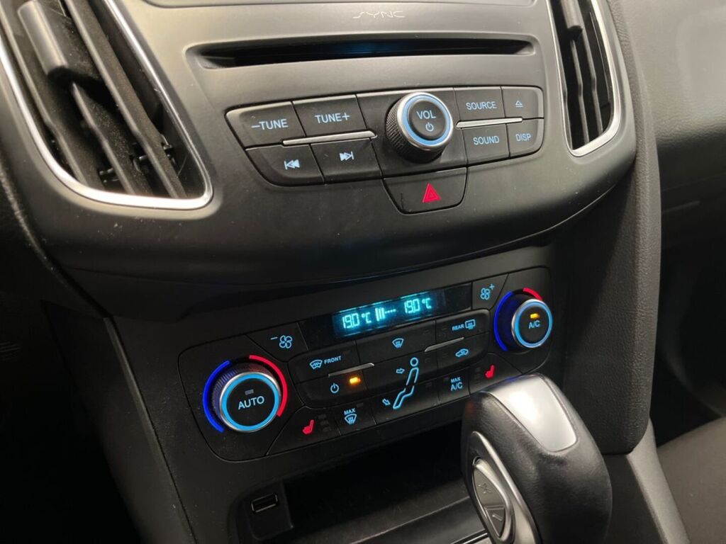 Ford Focus 2018 Musta