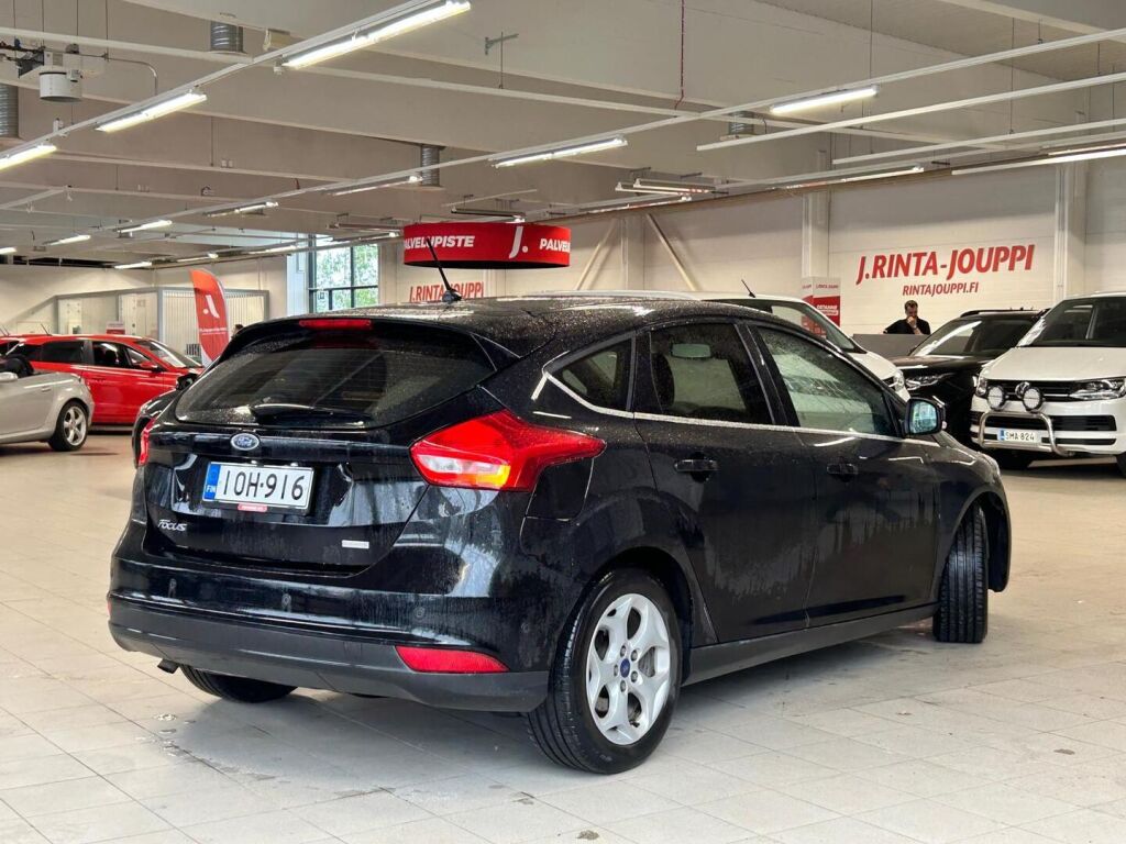 Ford Focus 2018 Musta