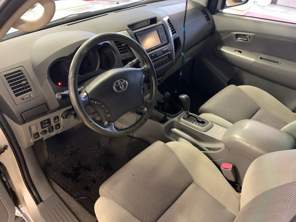 Toyota Hilux 2011 Hopea