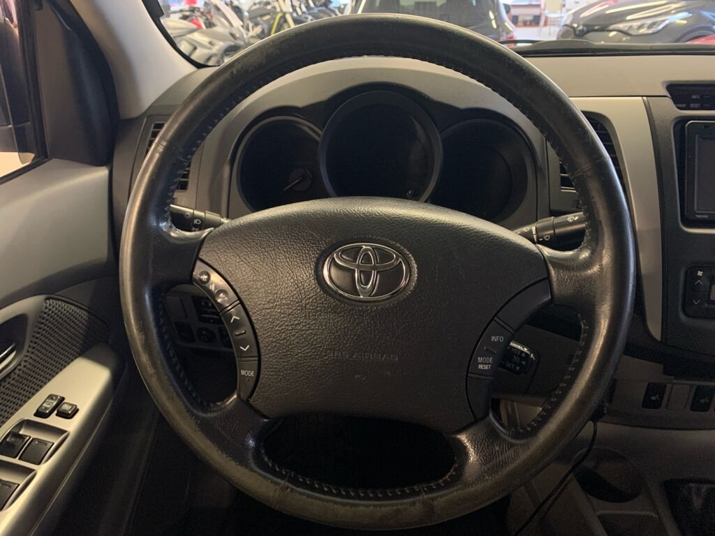 Toyota Hilux 2011 Hopea