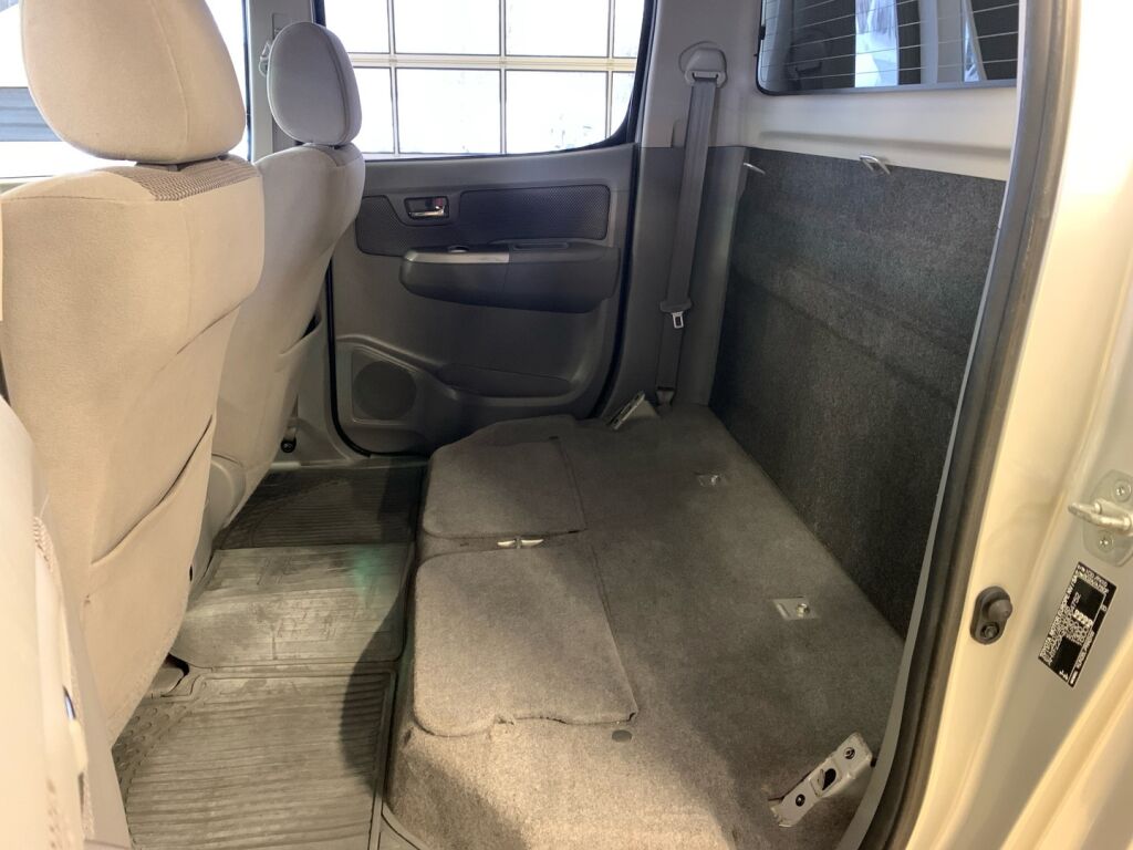 Toyota Hilux 2011 Hopea