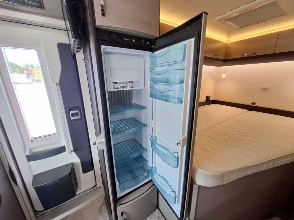 Hobby Optima De Luxe T65 FL 2018 Harmaa