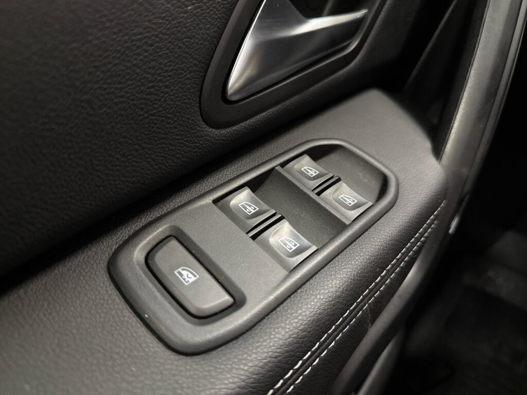 Dacia Duster 2018 Ruskea (beige)