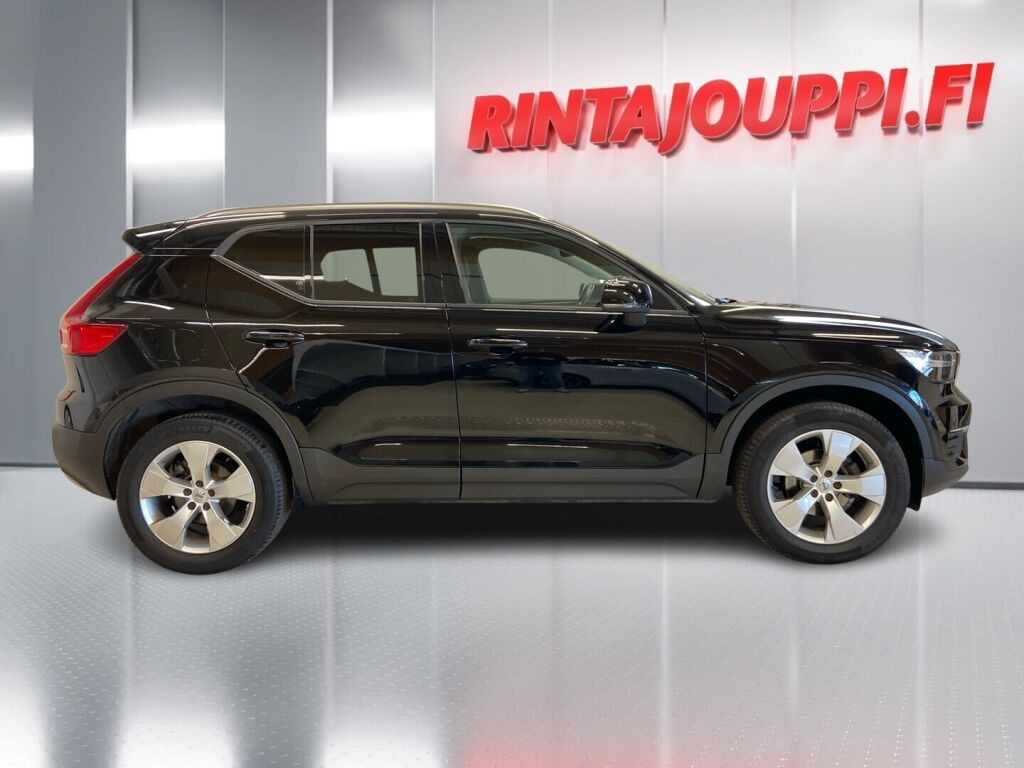 Volvo XC40 2018 Musta