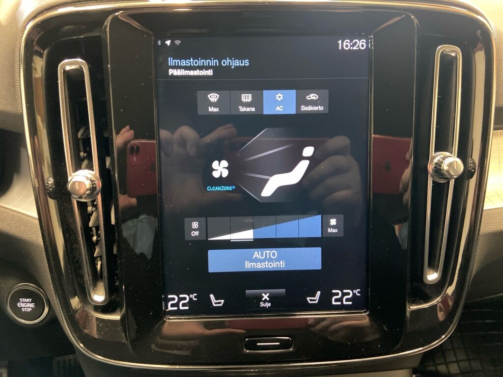 Volvo XC40 2018 Musta