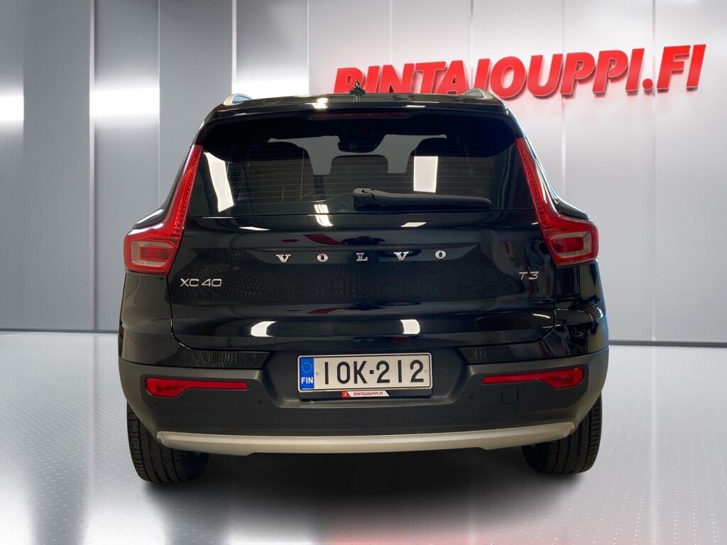 Volvo XC40 2018 Musta