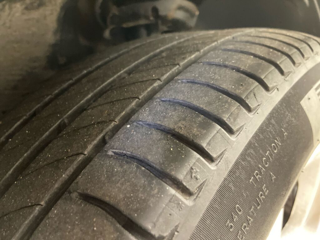 Volvo XC40 2018 Musta