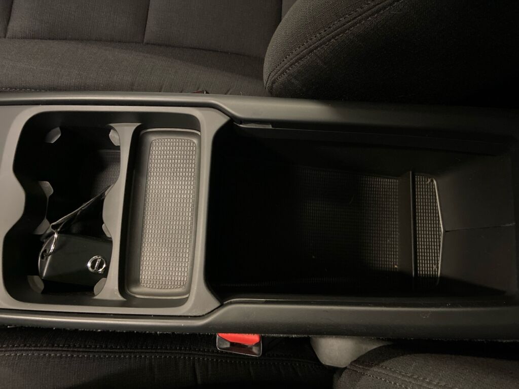 Volvo XC40 2018 Musta