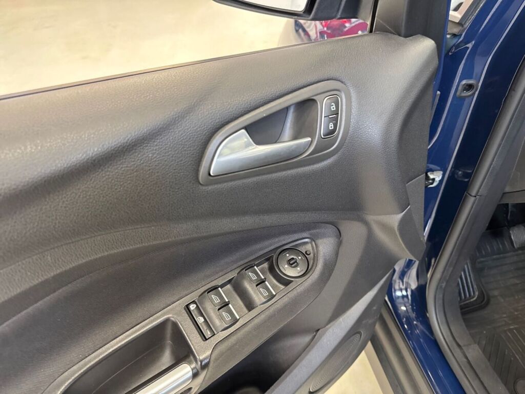 Ford Grand C-Max 2018 Sininen