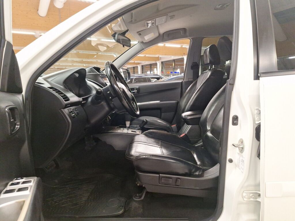Mitsubishi L200 2014 Valkoinen