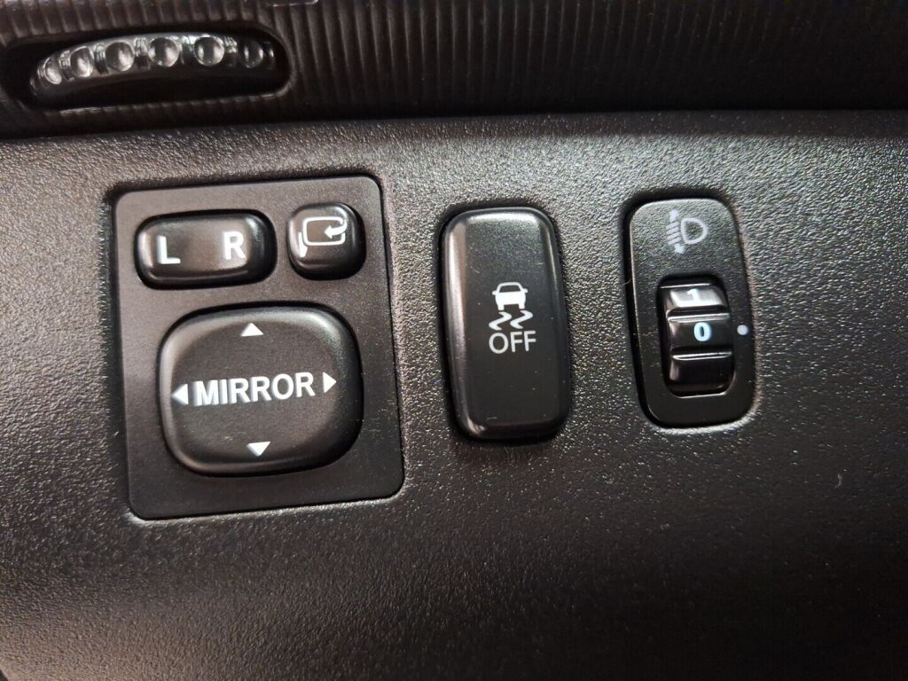 Mitsubishi L200 2014 Valkoinen