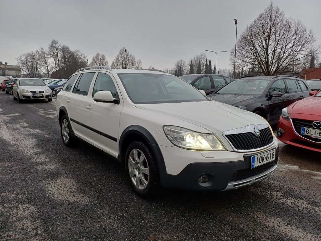 Skoda Octavia 2013 Valkoinen