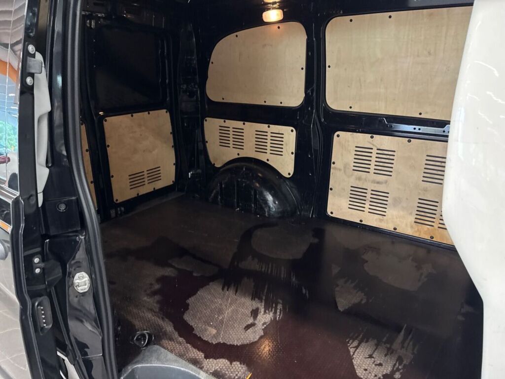 Mercedes-Benz Vito 2011 Musta