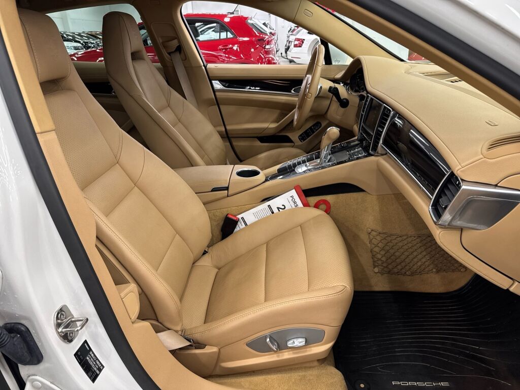 Porsche Panamera 2012 Valkoinen