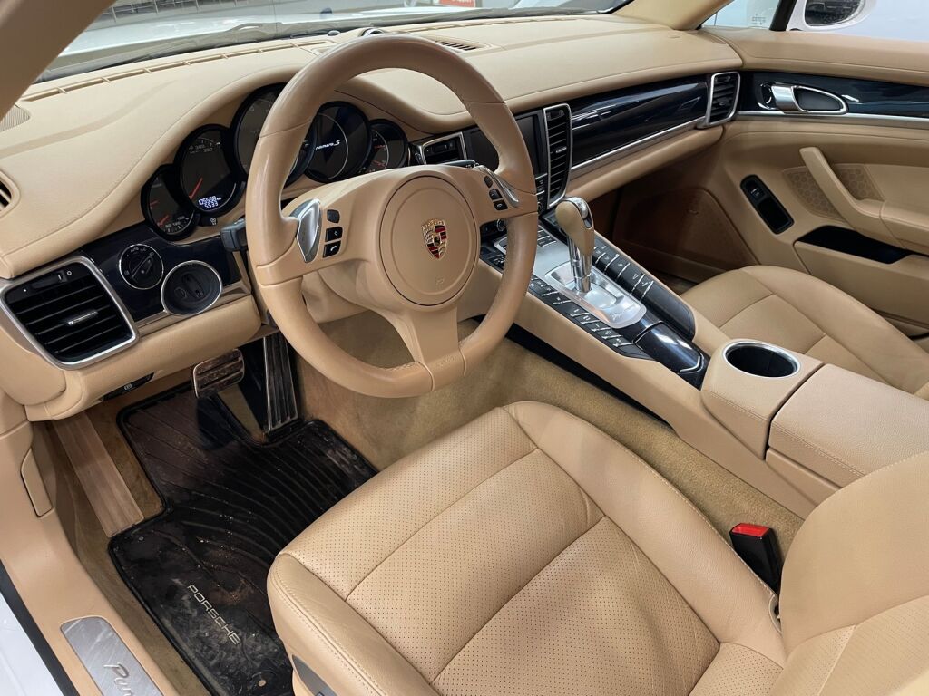 Porsche Panamera 2012 Valkoinen