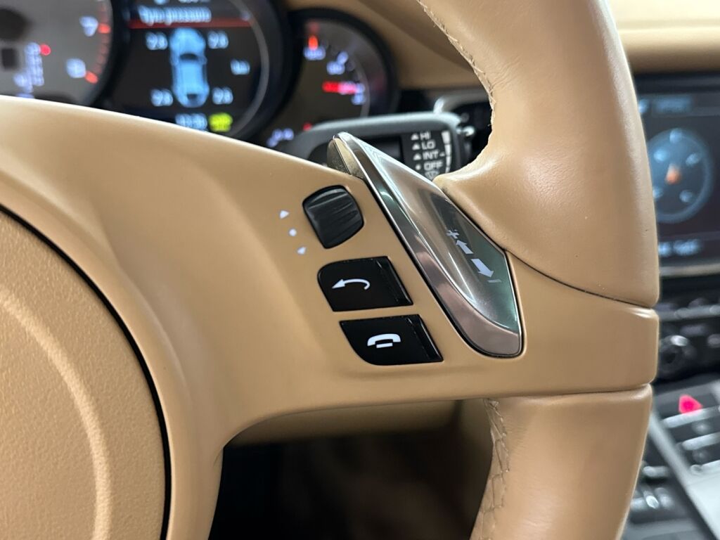 Porsche Panamera 2012 Valkoinen