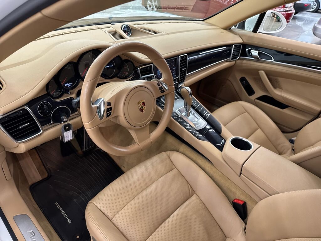 Porsche Panamera 2012 Valkoinen