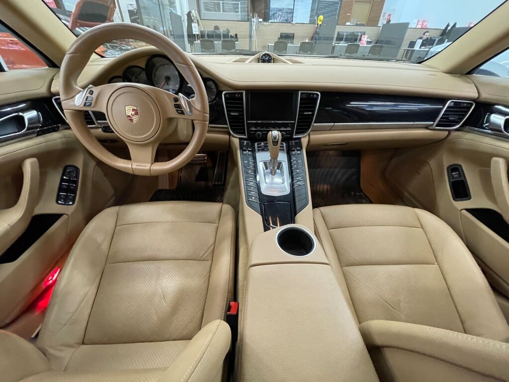 Porsche Panamera 2012 Valkoinen