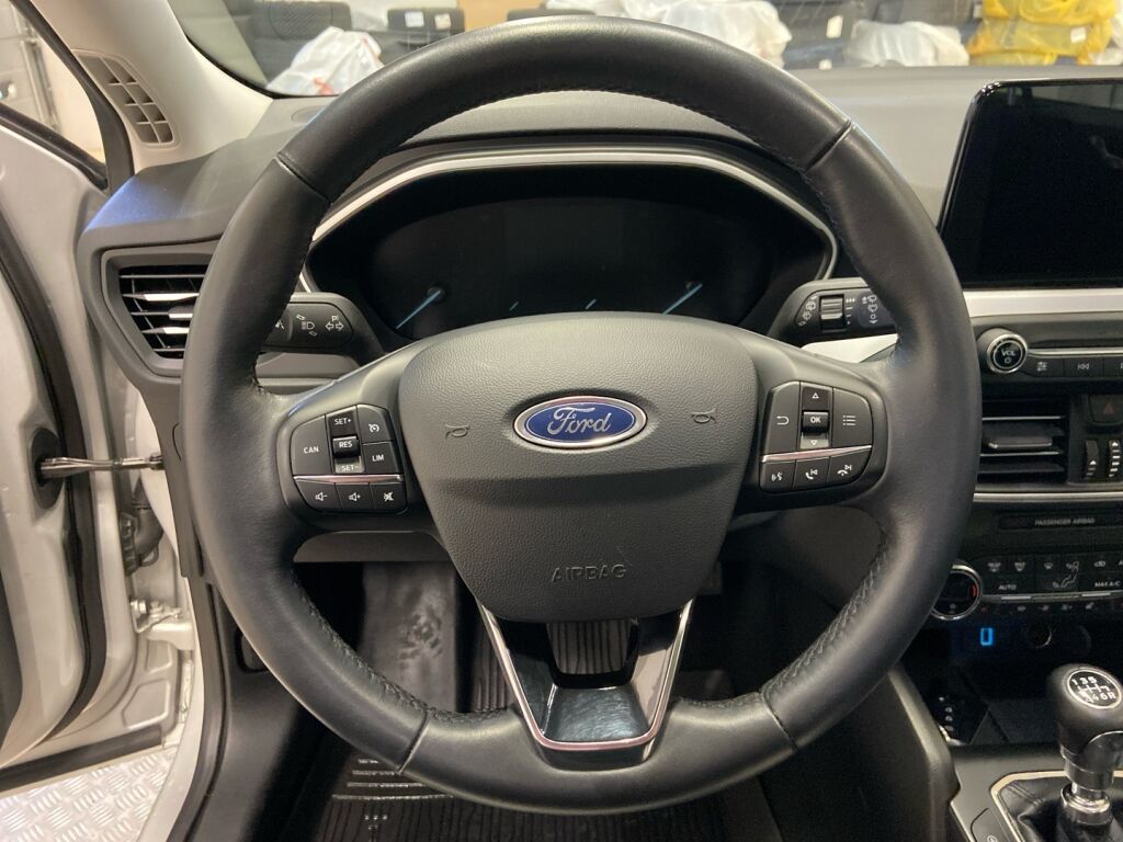 Ford Focus 2019 Harmaa