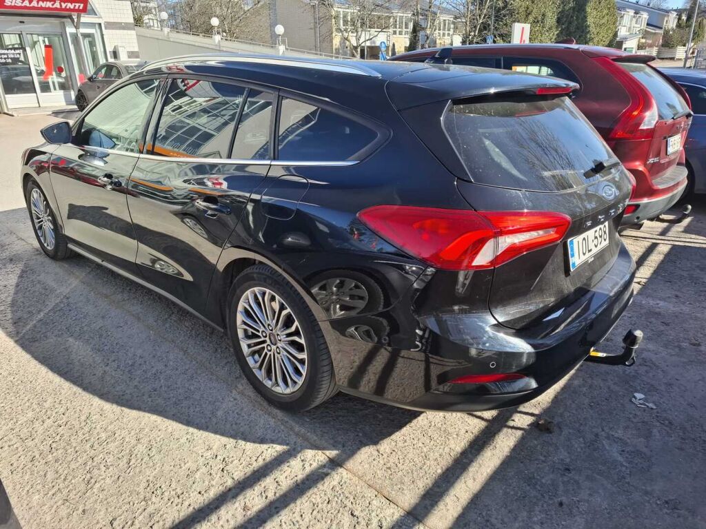 Ford Focus 2019 Musta