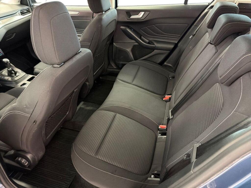Ford Focus 2019 Sininen