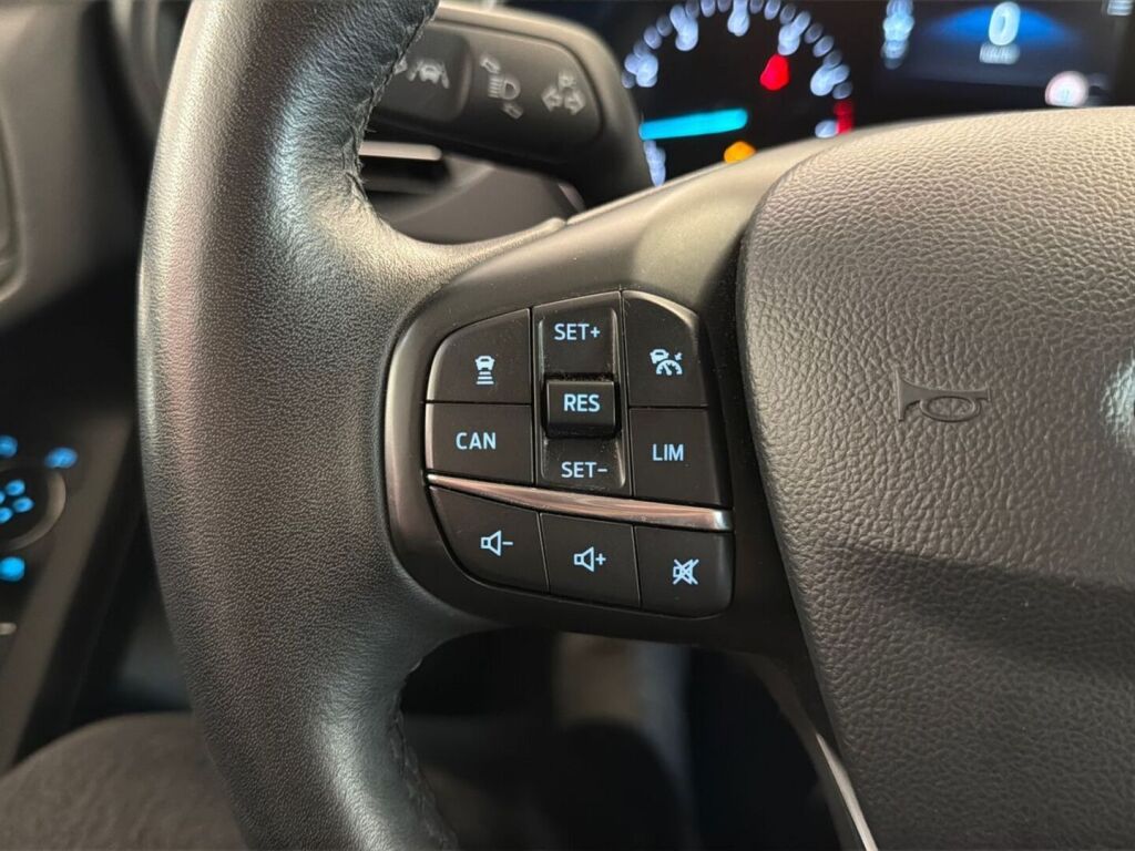 Ford Focus 2019 Sininen