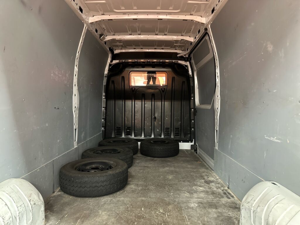 Nissan NV400 2019 Valkoinen