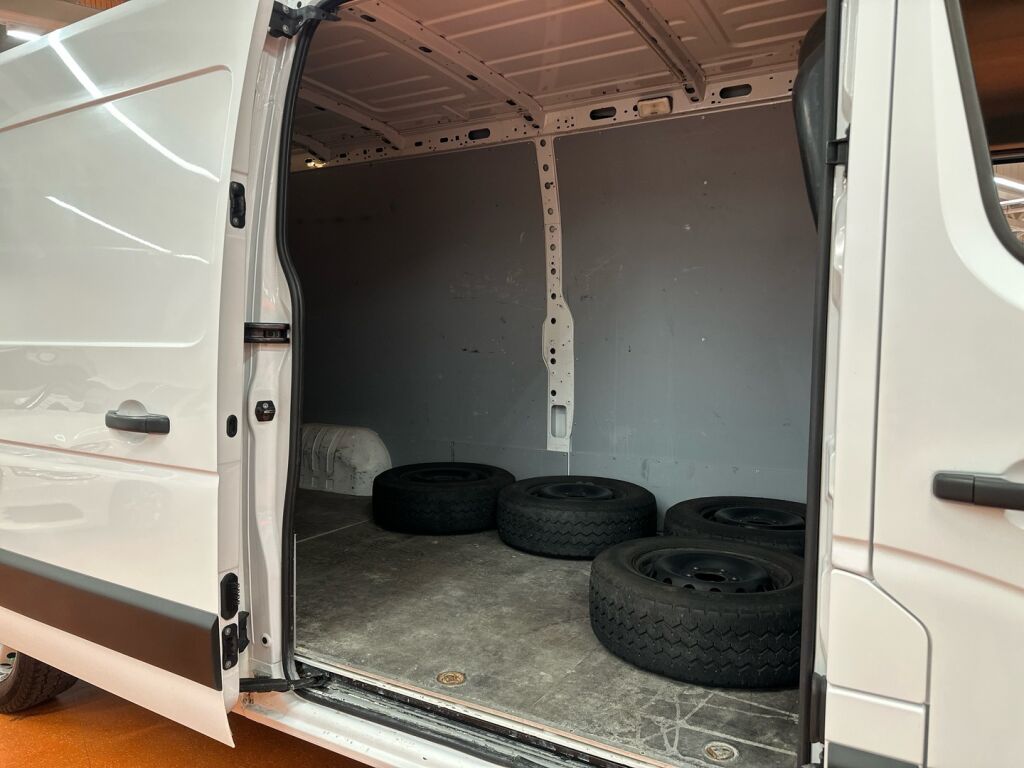 Nissan NV400 2019 Valkoinen