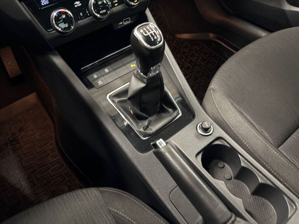 Skoda Octavia 2018 Sininen