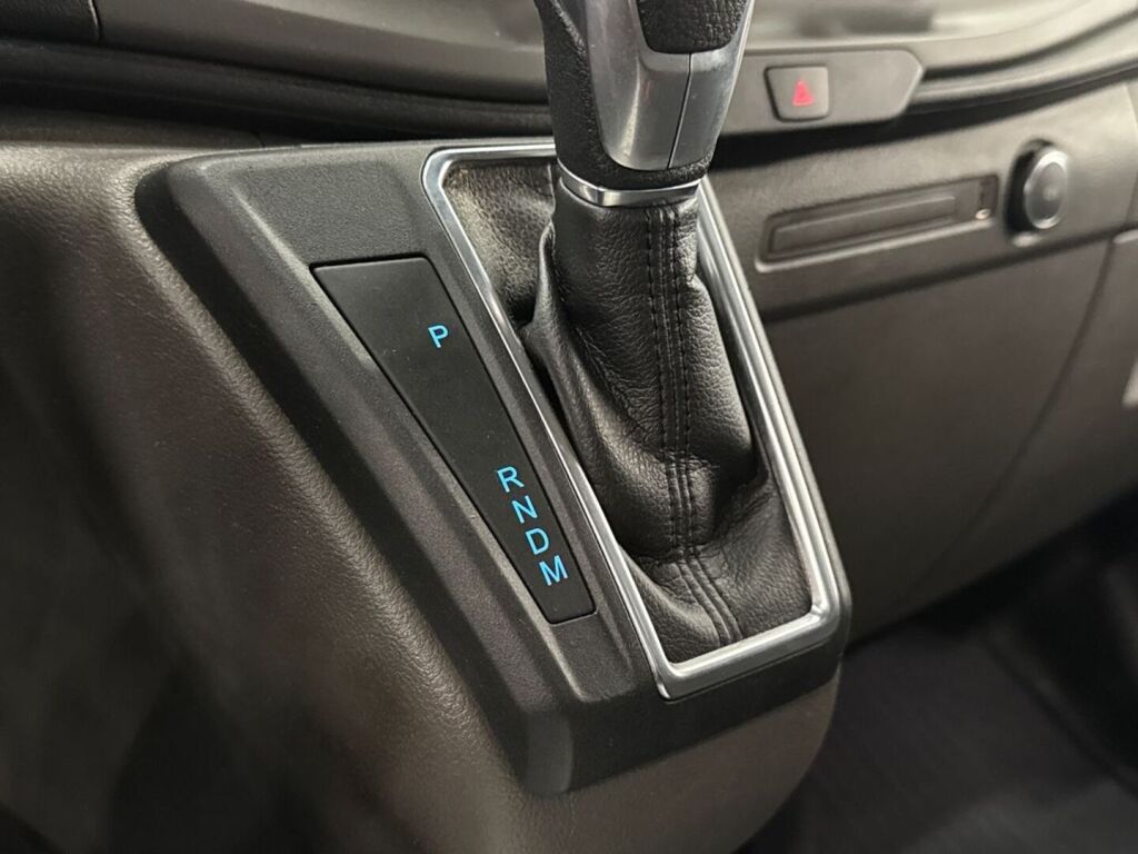 Ford Transit Custom 2018 Musta