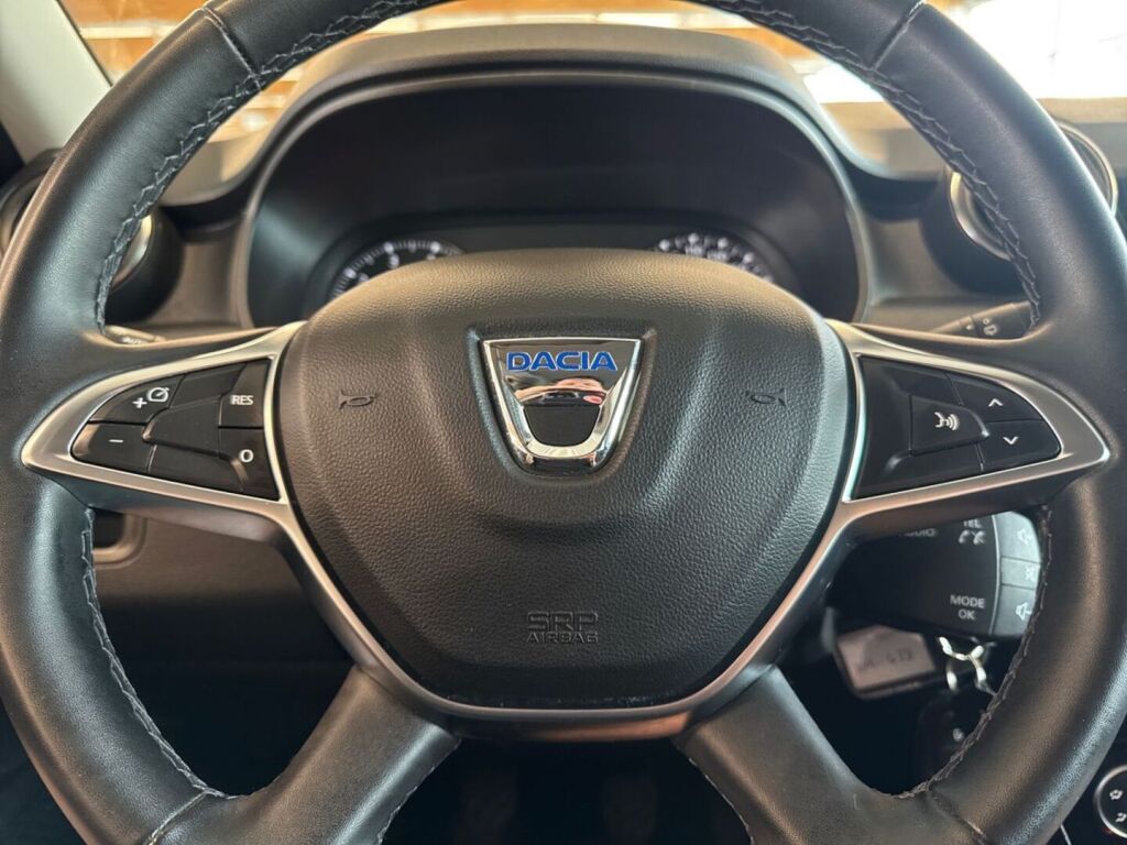 Dacia Duster 2018 Valkoinen