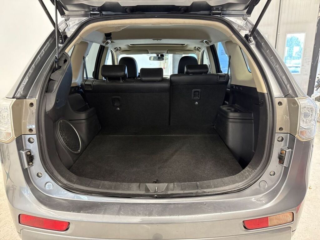 Mitsubishi Outlander PHEV 2013 Harmaa
