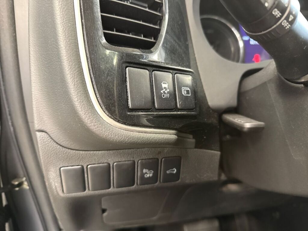 Mitsubishi Outlander PHEV 2013 Harmaa