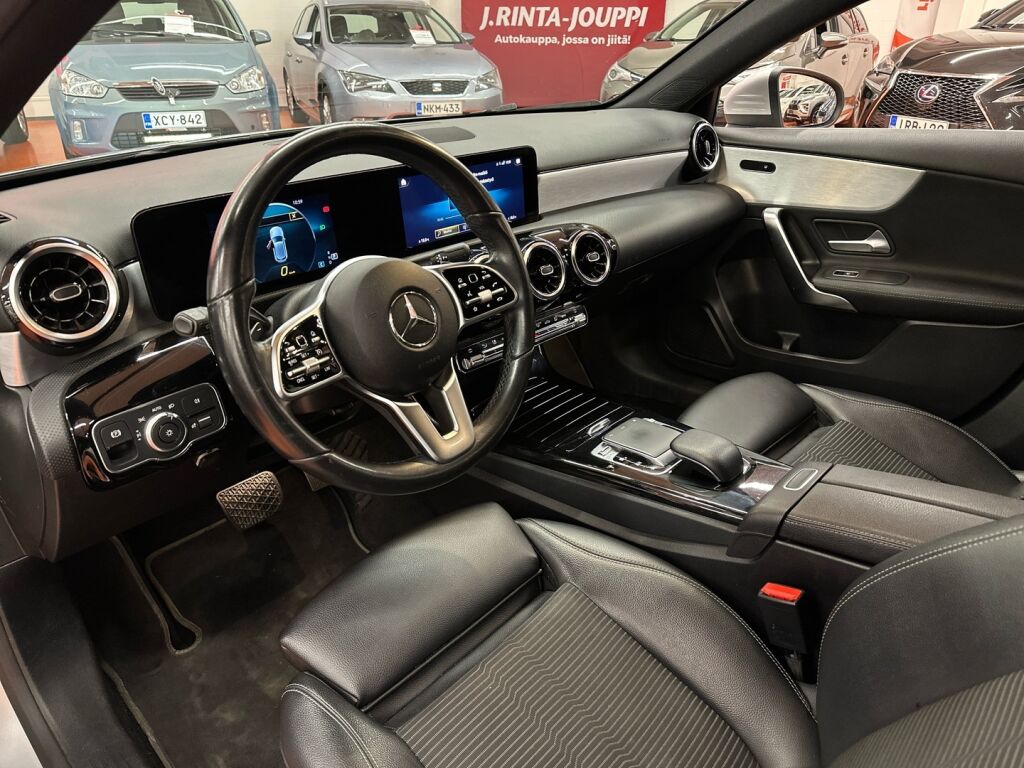 Mercedes-Benz A 2018 Harmaa