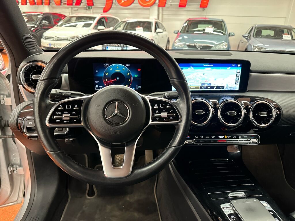 Mercedes-Benz A 2018 Harmaa