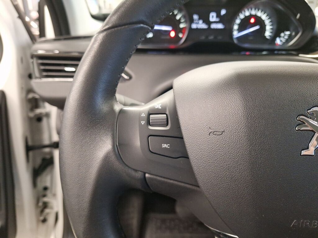 Peugeot 208 2019 Valkoinen