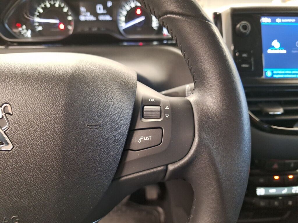 Peugeot 208 2019 Valkoinen