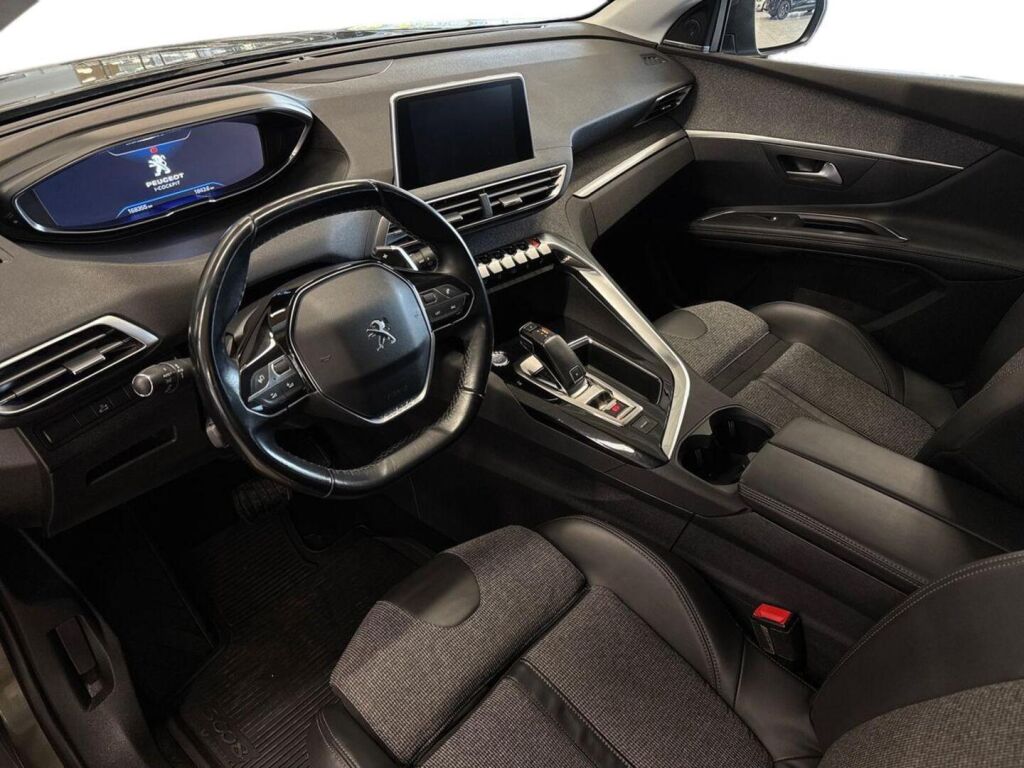 Peugeot 5008 2019 Harmaa