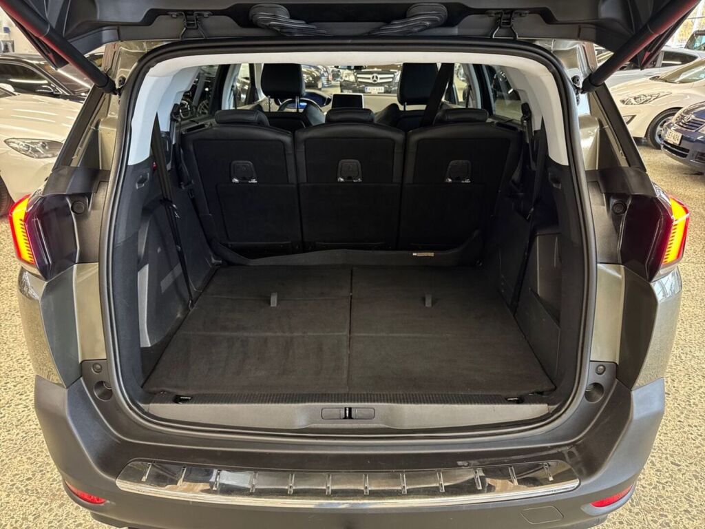 Peugeot 5008 2019 Harmaa