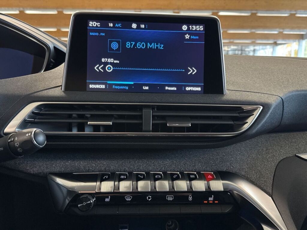 Peugeot 5008 2019 Harmaa