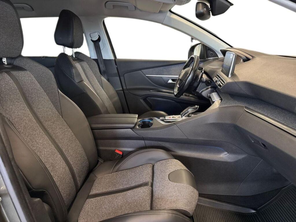 Peugeot 5008 2019 Harmaa