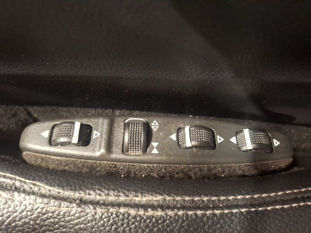 Mercedes-Benz E 2015 Musta