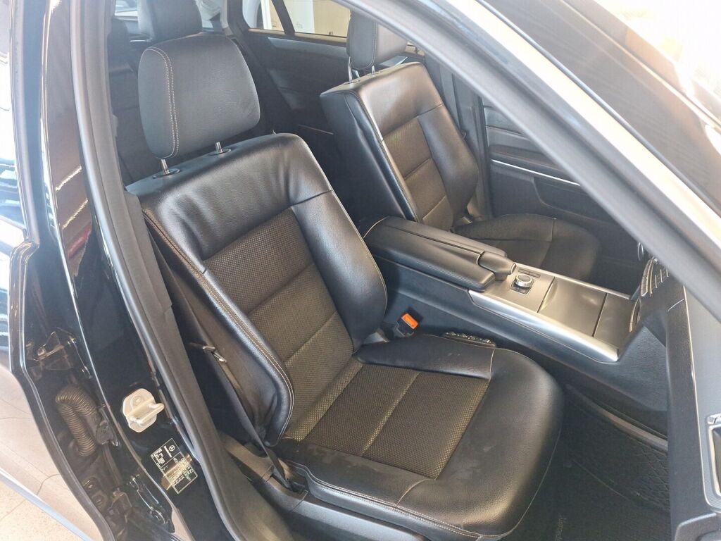 Mercedes-Benz E 2015 Musta