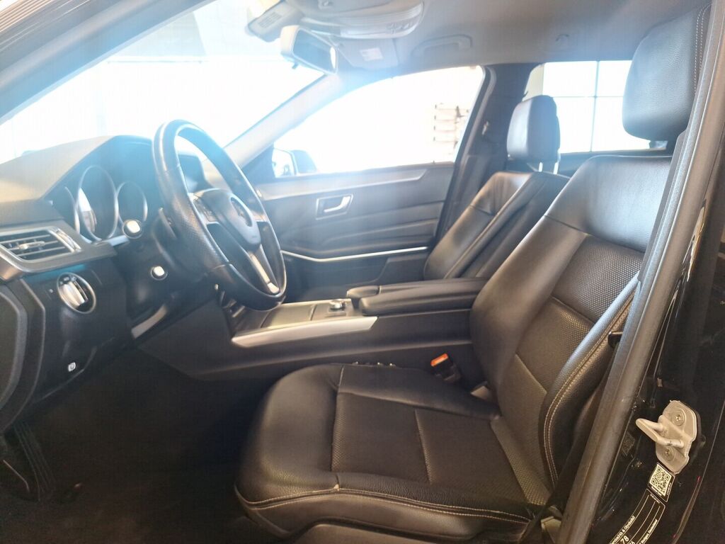 Mercedes-Benz E 2015 Musta