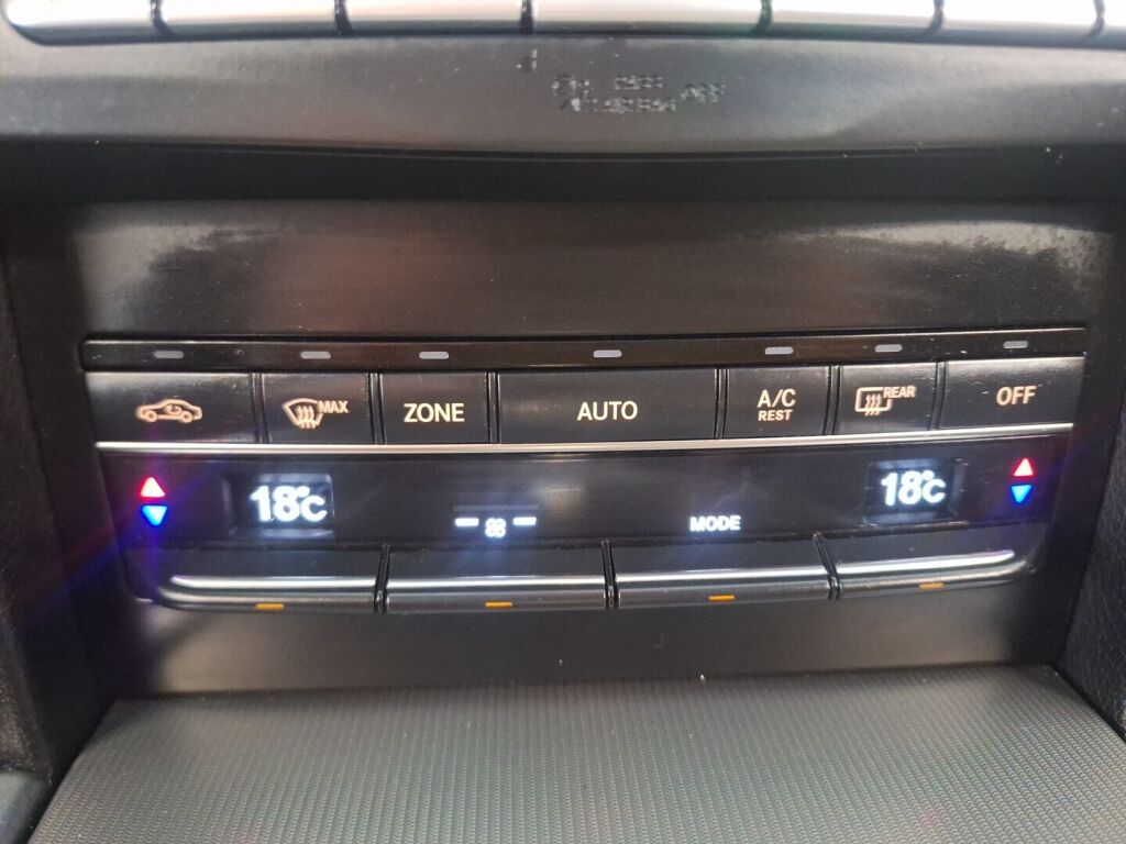 Mercedes-Benz E 2015 Musta