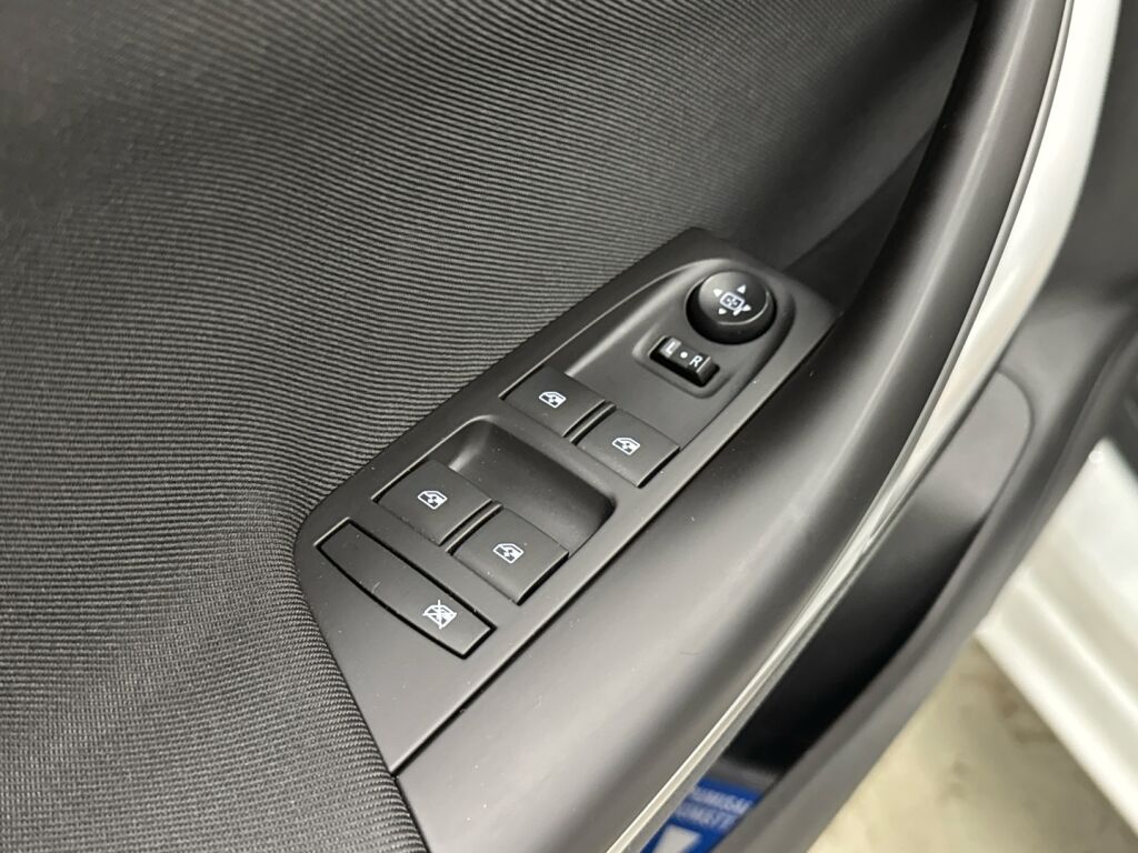 Opel Astra 2019 Valkoinen