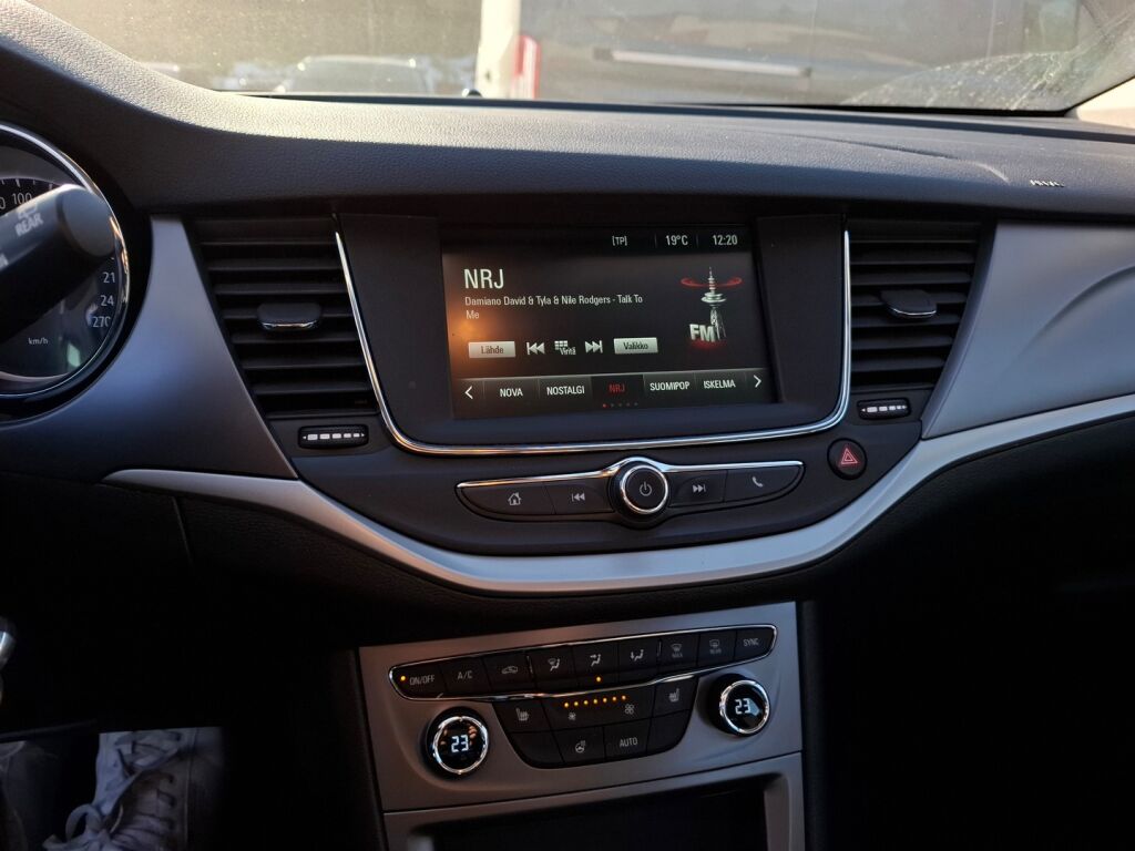 Opel Astra 2019 Valkoinen