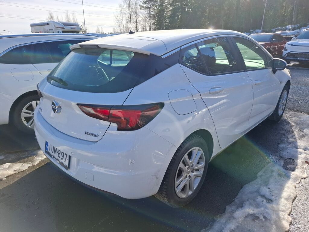 Opel Astra 2019 Valkoinen